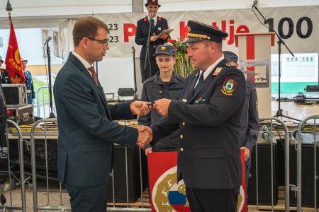 Predaja vozila poveljniku Urošu Prazniku